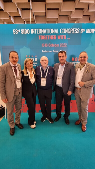 دکتر جمیلیان در هشتمین کنگره MOIP به همراه سایر شرکت کنندگان